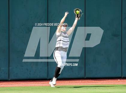 Thumbnail 3 in Beckville vs. Forsan (UIL 2A Softball Semifinal) photogallery.