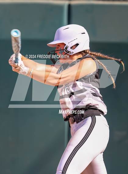 Thumbnail 3 in Beckville vs. Forsan (UIL 2A Softball Semifinal) photogallery.