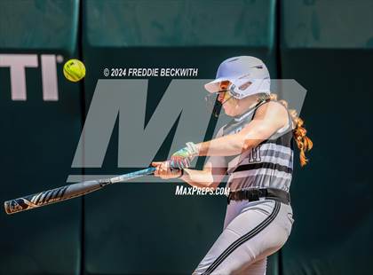 Thumbnail 1 in Beckville vs. Forsan (UIL 2A Softball Semifinal) photogallery.