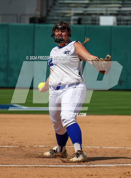 Thumbnail 1 in Beckville vs. Forsan (UIL 2A Softball Semifinal) photogallery.