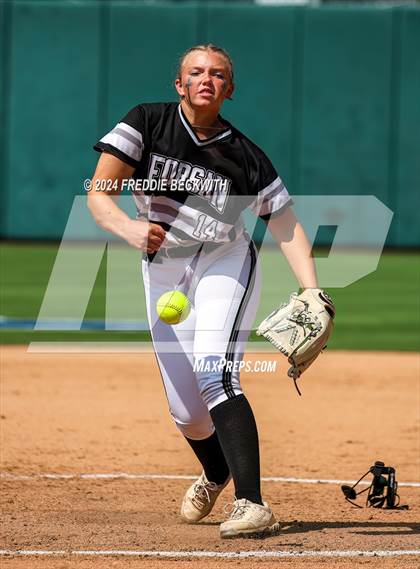 Thumbnail 1 in Beckville vs. Forsan (UIL 2A Softball Semifinal) photogallery.