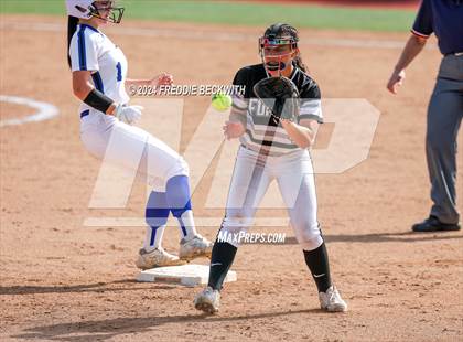 Thumbnail 1 in Beckville vs. Forsan (UIL 2A Softball Semifinal) photogallery.