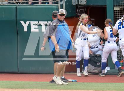 Thumbnail 2 in Beckville vs. Forsan (UIL 2A Softball Semifinal) photogallery.