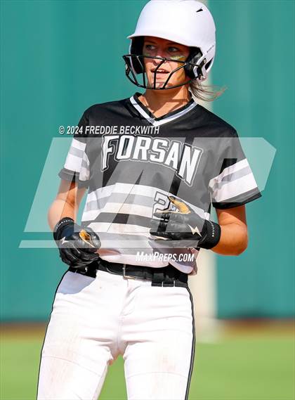 Thumbnail 3 in Beckville vs. Forsan (UIL 2A Softball Semifinal) photogallery.