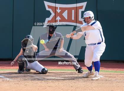 Thumbnail 2 in Beckville vs. Forsan (UIL 2A Softball Semifinal) photogallery.