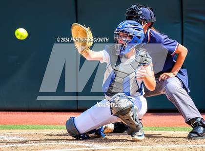 Thumbnail 1 in Beckville vs. Forsan (UIL 2A Softball Semifinal) photogallery.