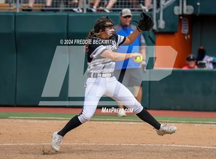 Thumbnail 1 in Beckville vs. Forsan (UIL 2A Softball Semifinal) photogallery.