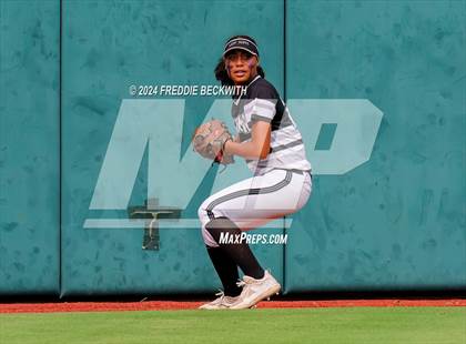 Thumbnail 3 in Beckville vs. Forsan (UIL 2A Softball Semifinal) photogallery.