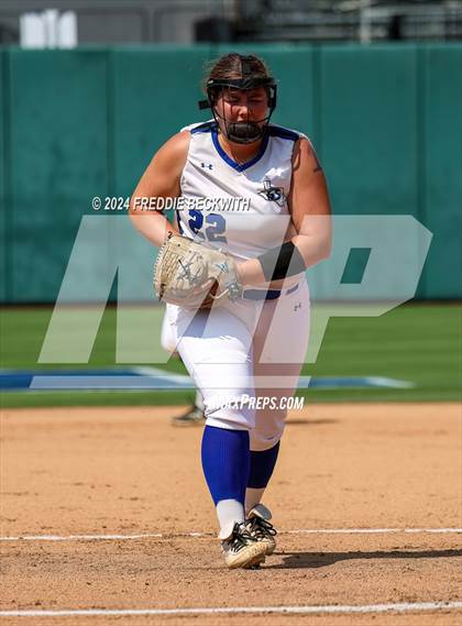 Thumbnail 1 in Beckville vs. Forsan (UIL 2A Softball Semifinal) photogallery.