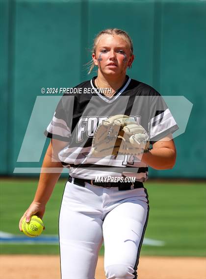 Thumbnail 2 in Beckville vs. Forsan (UIL 2A Softball Semifinal) photogallery.