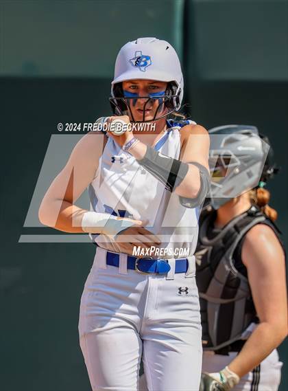 Thumbnail 1 in Beckville vs. Forsan (UIL 2A Softball Semifinal) photogallery.