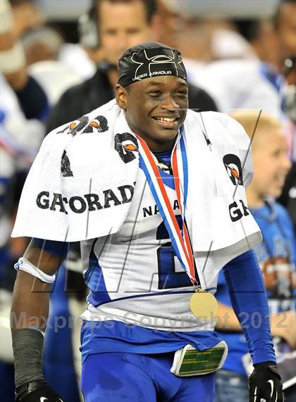 Thumbnail 3 in Gilmer vs. Navasota (UIL  3A Division 2 Final) photogallery.
