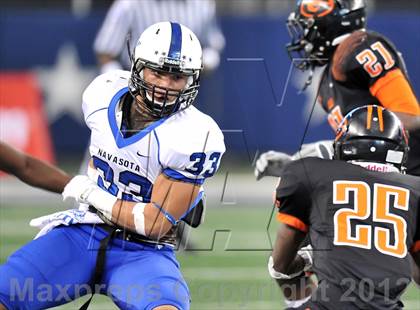Thumbnail 1 in Gilmer vs. Navasota (UIL  3A Division 2 Final) photogallery.