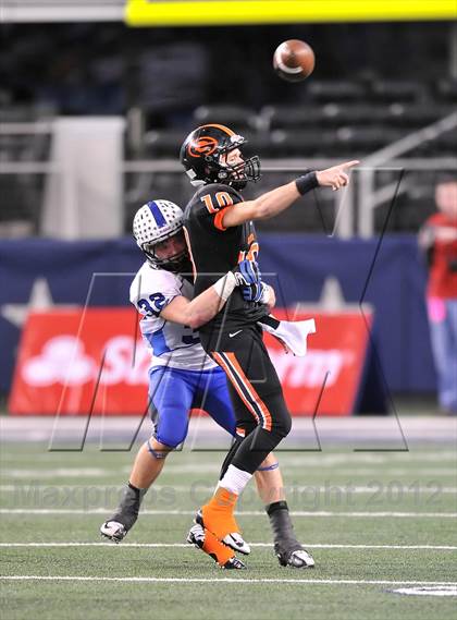 Thumbnail 2 in Gilmer vs. Navasota (UIL  3A Division 2 Final) photogallery.