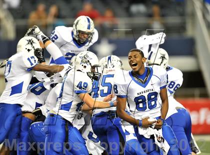 Thumbnail 1 in Gilmer vs. Navasota (UIL  3A Division 2 Final) photogallery.