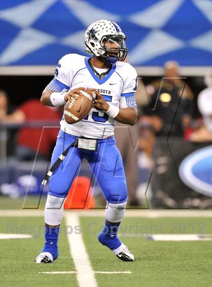 Thumbnail 1 in Gilmer vs. Navasota (UIL  3A Division 2 Final) photogallery.