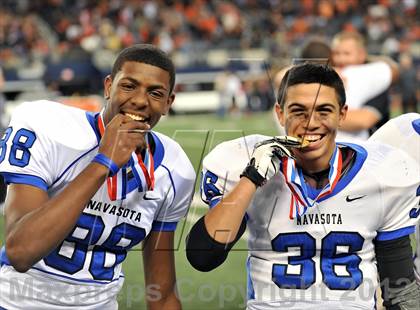 Thumbnail 2 in Gilmer vs. Navasota (UIL  3A Division 2 Final) photogallery.