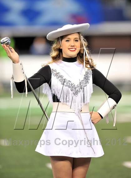 Thumbnail 1 in Gilmer vs. Navasota (UIL  3A Division 2 Final) photogallery.