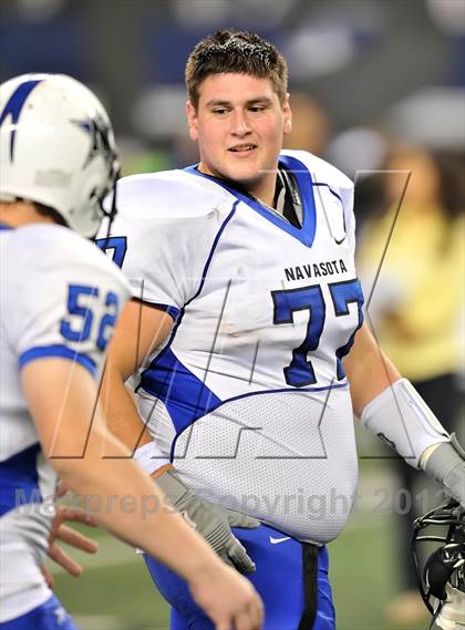 Thumbnail 2 in Gilmer vs. Navasota (UIL  3A Division 2 Final) photogallery.