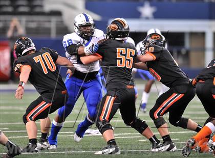 Thumbnail 1 in Gilmer vs. Navasota (UIL  3A Division 2 Final) photogallery.