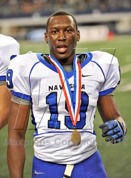 Thumbnail 1 in Gilmer vs. Navasota (UIL  3A Division 2 Final) photogallery.