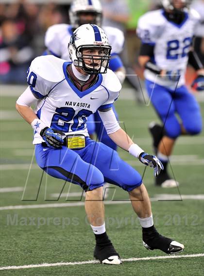 Thumbnail 3 in Gilmer vs. Navasota (UIL  3A Division 2 Final) photogallery.