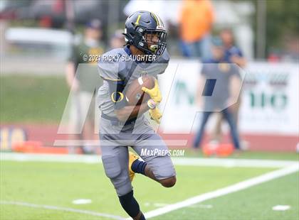 Thumbnail 1 in Belleville East @ O'Fallon photogallery.
