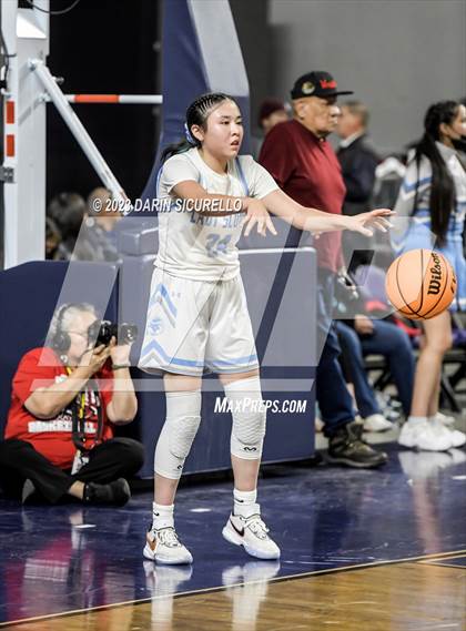 Thumbnail 3 in Alchesay vs Window Rock (AIA 3A Semifinal) photogallery.