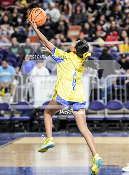 Thumbnail 3 in Alchesay vs Window Rock (AIA 3A Semifinal) photogallery.