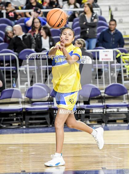 Thumbnail 3 in Alchesay vs Window Rock (AIA 3A Semifinal) photogallery.