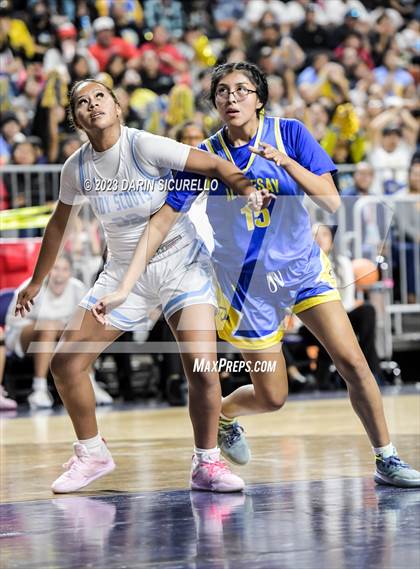 Thumbnail 2 in Alchesay vs Window Rock (AIA 3A Semifinal) photogallery.