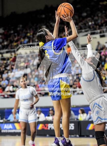 Thumbnail 3 in Alchesay vs Window Rock (AIA 3A Semifinal) photogallery.