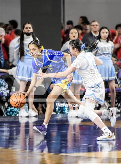 Thumbnail 2 in Alchesay vs Window Rock (AIA 3A Semifinal) photogallery.
