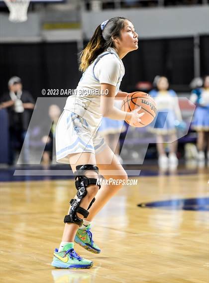 Thumbnail 2 in Alchesay vs Window Rock (AIA 3A Semifinal) photogallery.