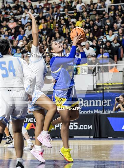 Thumbnail 3 in Alchesay vs Window Rock (AIA 3A Semifinal) photogallery.