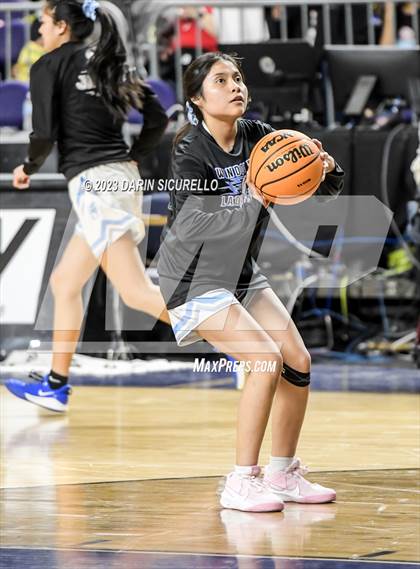 Thumbnail 1 in Alchesay vs Window Rock (AIA 3A Semifinal) photogallery.