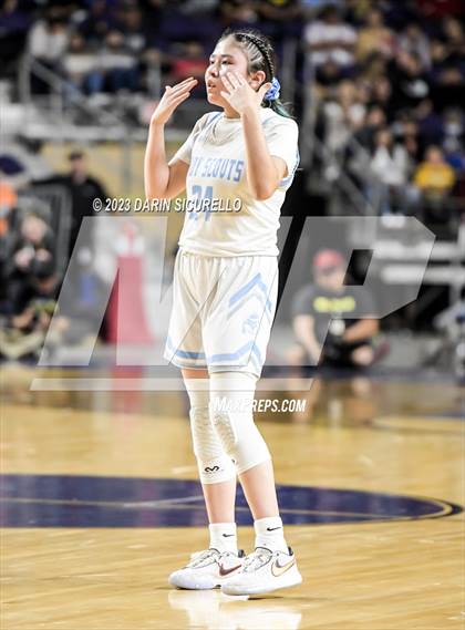 Thumbnail 3 in Alchesay vs Window Rock (AIA 3A Semifinal) photogallery.