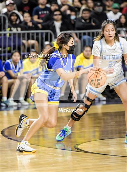 Thumbnail 3 in Alchesay vs Window Rock (AIA 3A Semifinal) photogallery.