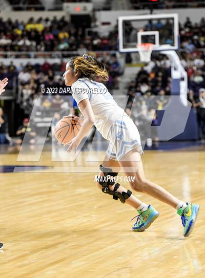 Thumbnail 1 in Alchesay vs Window Rock (AIA 3A Semifinal) photogallery.