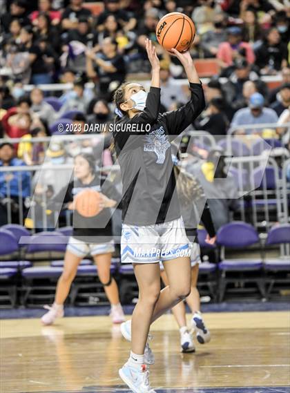Thumbnail 1 in Alchesay vs Window Rock (AIA 3A Semifinal) photogallery.