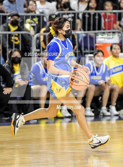 Thumbnail 3 in Alchesay vs Window Rock (AIA 3A Semifinal) photogallery.