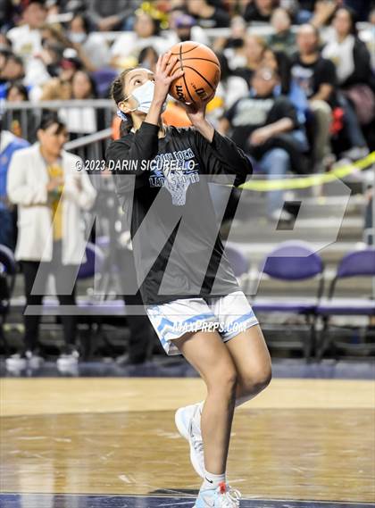 Thumbnail 1 in Alchesay vs Window Rock (AIA 3A Semifinal) photogallery.
