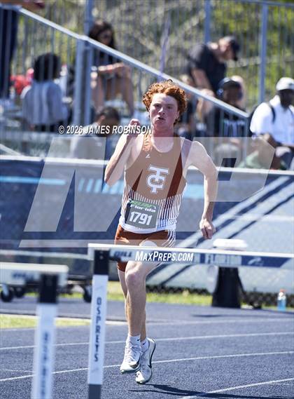 Thumbnail 1 in Bob Hayes Invitational (400m Hurdles) photogallery.