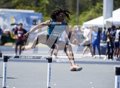 Thumbnail 1 in Bob Hayes Invitational (400m Hurdles) photogallery.