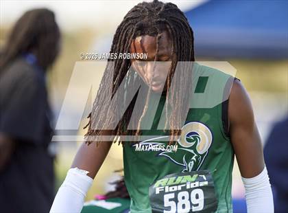 Thumbnail 2 in Bob Hayes Invitational (400m Hurdles) photogallery.