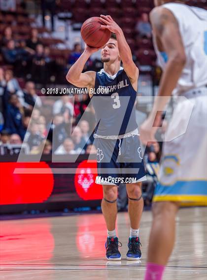 Thumbnail 3 in Rocky Hill vs. Kolbe-Cathedral (CIAC D4 Final) photogallery.