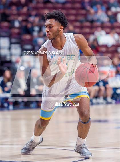 Thumbnail 1 in Rocky Hill vs. Kolbe-Cathedral (CIAC D4 Final) photogallery.