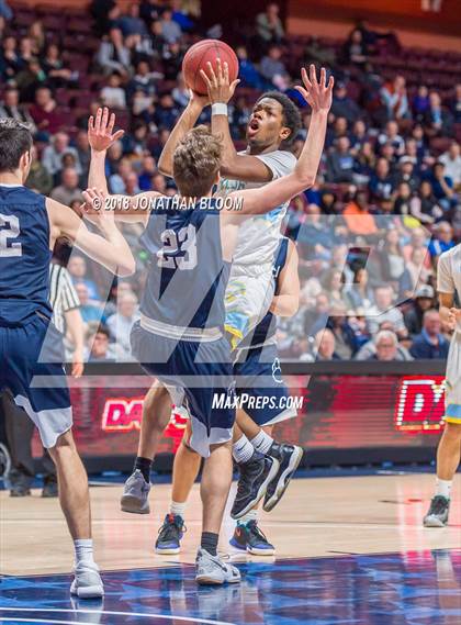 Thumbnail 3 in Rocky Hill vs. Kolbe-Cathedral (CIAC D4 Final) photogallery.
