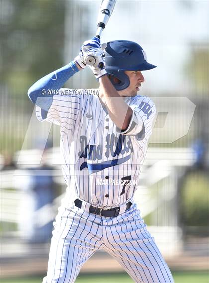 Thumbnail 1 in Dana Hills vs. Mater Dei (Game 1) photogallery.