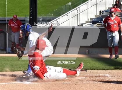 Thumbnail 3 in Dana Hills vs. Mater Dei (Game 1) photogallery.